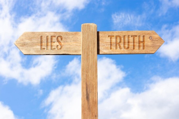 lie and truth sign